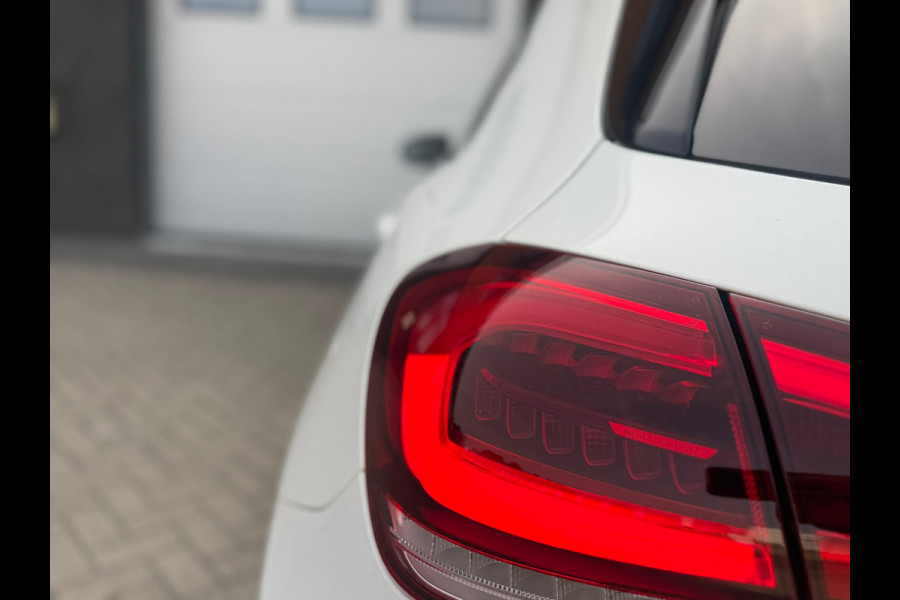 Mercedes-Benz A-Klasse 250 AMG Edition 1 Panoramadak .
