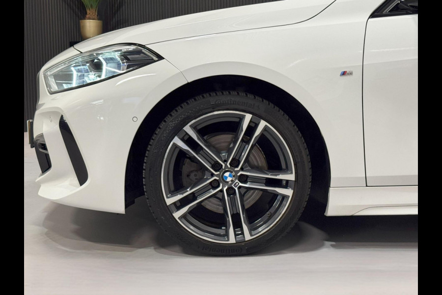 BMW 1-serie 118i M-pack |PANO|SFEER|ALCANTARA|MEMORY