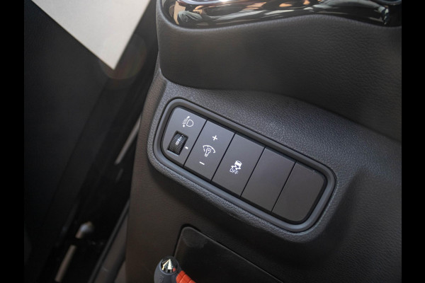 Kia e-Soul DynamicLine 64 kWh | Navi| Camera | Clima | LED | CarPlay |