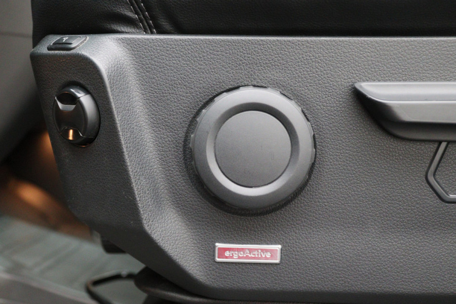 Volkswagen Crafter 30 2.0 TDI L3H3 177 PK 3-Zits, Camera, LED, Cruise, Apple Carplay, Airco, DAB, PDC, Trekhaak