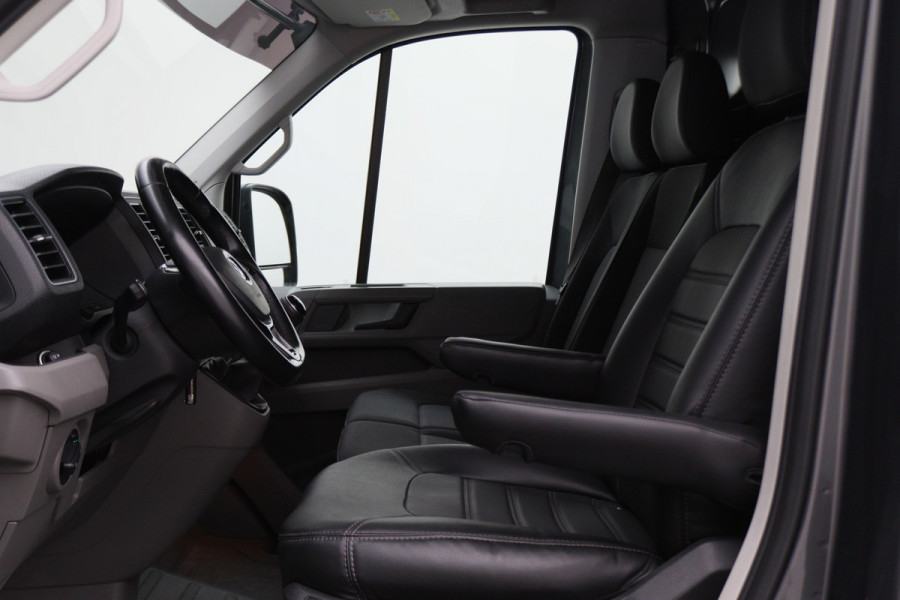 Volkswagen Crafter 30 2.0 TDI L3H3 177 PK 3-Zits, Camera, LED, Cruise, Apple Carplay, Airco, DAB, PDC, Trekhaak
