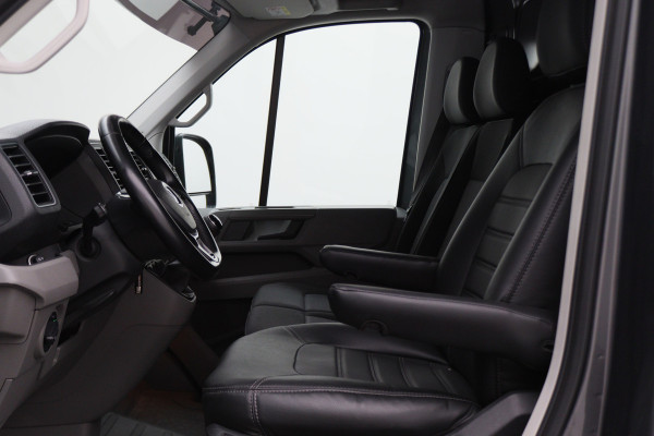 Volkswagen Crafter 30 2.0 TDI L3H3 177 PK 3-Zits, Camera, LED, Cruise, Apple Carplay, Airco, DAB, PDC, Trekhaak