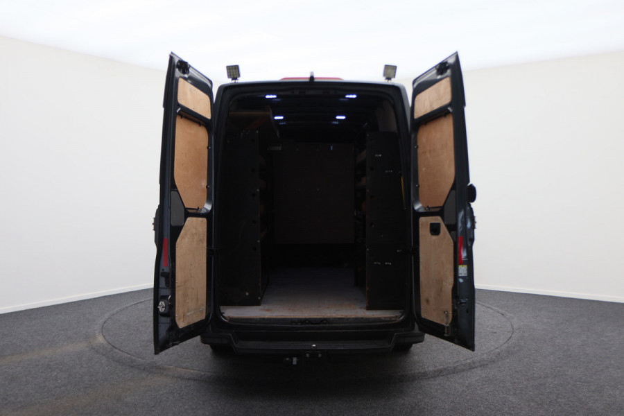 Volkswagen Crafter 30 2.0 TDI L3H3 177 PK 3-Zits, Camera, LED, Cruise, Apple Carplay, Airco, DAB, PDC, Trekhaak