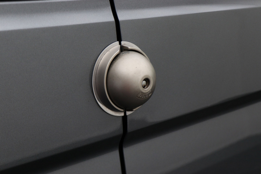 Volkswagen Crafter 30 2.0 TDI L3H3 177 PK 3-Zits, Camera, LED, Cruise, Apple Carplay, Airco, DAB, PDC, Trekhaak