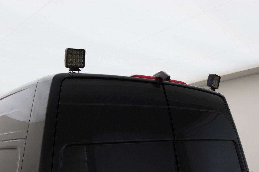 Volkswagen Crafter 30 2.0 TDI L3H3 177 PK 3-Zits, Camera, LED, Cruise, Apple Carplay, Airco, DAB, PDC, Trekhaak