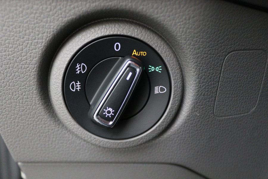 Volkswagen Crafter 30 2.0 TDI L3H3 177 PK 3-Zits, Camera, LED, Cruise, Apple Carplay, Airco, DAB, PDC, Trekhaak