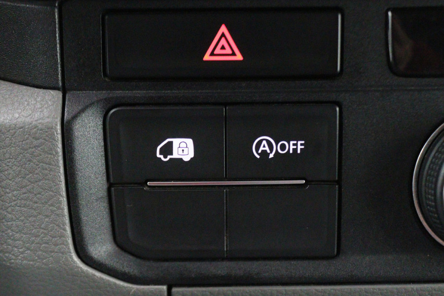 Volkswagen Crafter 30 2.0 TDI L3H3 177 PK 3-Zits, Camera, LED, Cruise, Apple Carplay, Airco, DAB, PDC, Trekhaak