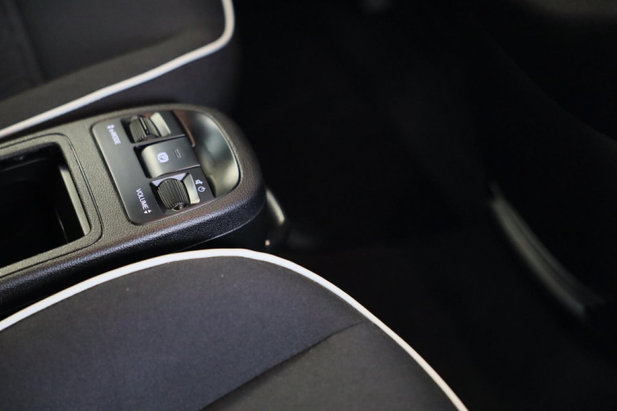 Fiat 500 42 kWh / AUT / Navi / Cruise Control / Camera / Dode Hoek Detectie / Led / Pdc