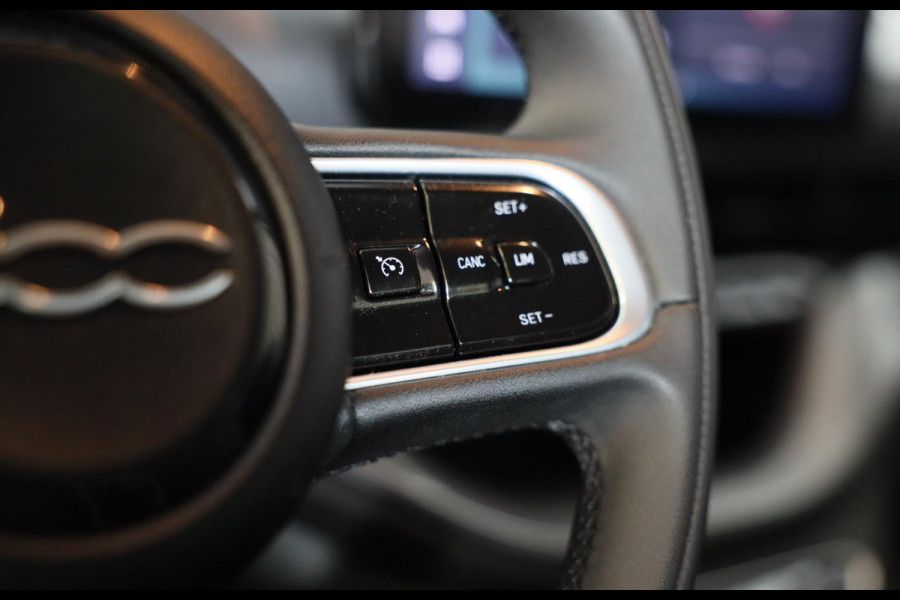Fiat 500 42 kWh / AUT / Navi / Cruise Control / Camera / Dode Hoek Detectie / Led / Pdc