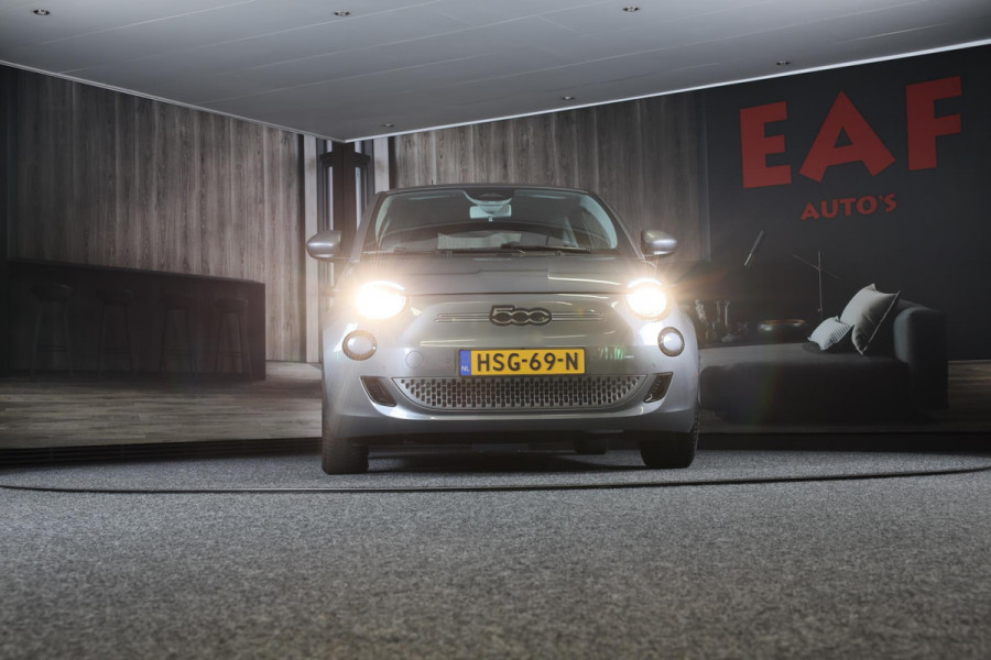 Fiat 500 42 kWh / AUT / Navi / Cruise Control / Camera / Dode Hoek Detectie / Led / Pdc