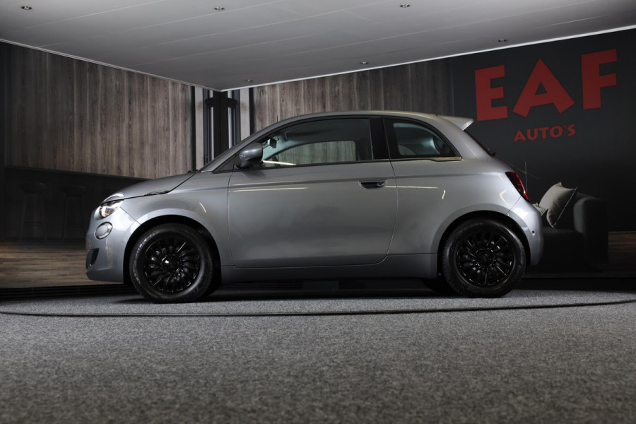 Fiat 500 42 kWh / AUT / Navi / Cruise Control / Camera / Dode Hoek Detectie / Led / Pdc