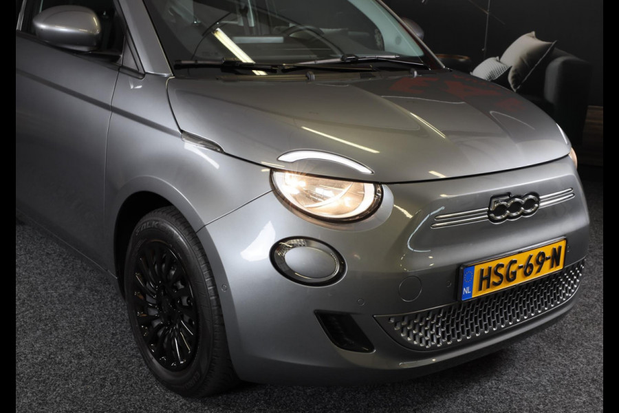Fiat 500 42 kWh / AUT / Navi / Cruise Control / Camera / Dode Hoek Detectie / Led / Pdc