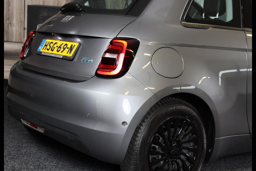 Fiat 500 42 kWh / AUT / Navi / Cruise Control / Camera / Dode Hoek Detectie / Led / Pdc