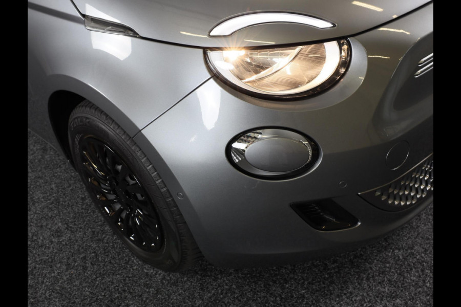 Fiat 500 42 kWh / AUT / Navi / Cruise Control / Camera / Dode Hoek Detectie / Led / Pdc