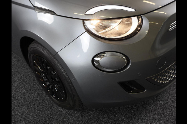 Fiat 500 42 kWh / AUT / Navi / Cruise Control / Camera / Dode Hoek Detectie / Led / Pdc