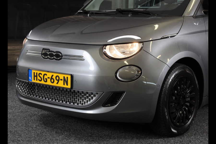 Fiat 500 42 kWh / AUT / Navi / Cruise Control / Camera / Dode Hoek Detectie / Led / Pdc