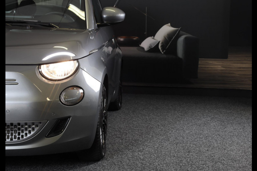Fiat 500 42 kWh / AUT / Navi / Cruise Control / Camera / Dode Hoek Detectie / Led / Pdc
