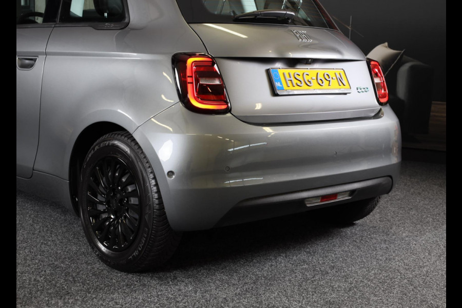 Fiat 500 42 kWh / AUT / Navi / Cruise Control / Camera / Dode Hoek Detectie / Led / Pdc