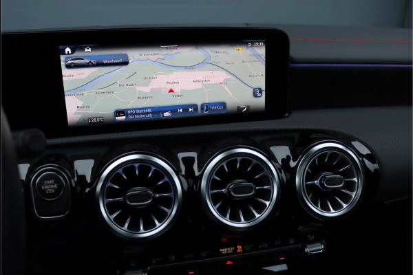 Mercedes-Benz CLA-Klasse Shooting Brake 250 e AMG Line Aut8 | Facelift | Panoramadak | Distronic | Keyless Go | Widescreen | Verwarmd Stuurwiel | Sfeerverlichting | Dodehoekassistent | Camera |