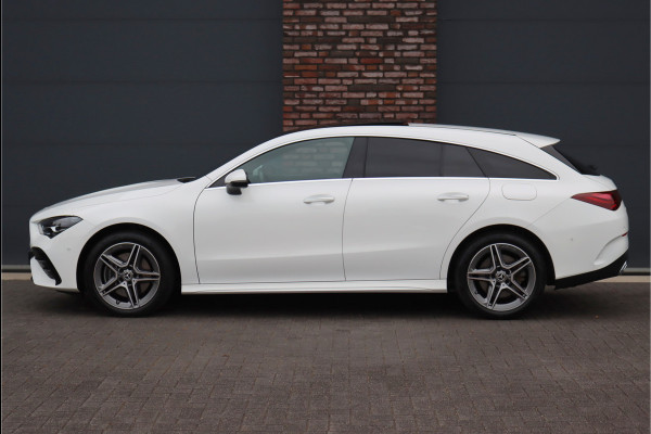 Mercedes-Benz CLA-Klasse Shooting Brake 250 e AMG Line Aut8 | Facelift | Panoramadak | Distronic | Keyless Go | Widescreen | Verwarmd Stuurwiel | Sfeerverlichting | Dodehoekassistent | Camera |