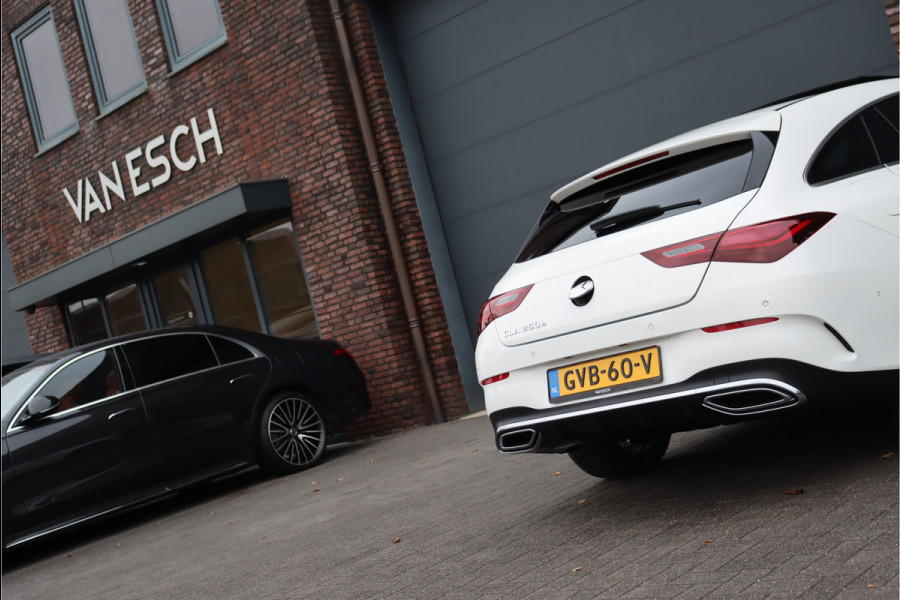 Mercedes-Benz CLA-Klasse Shooting Brake 250 e AMG Line Aut8 | Facelift | Panoramadak | Distronic | Keyless Go | Widescreen | Verwarmd Stuurwiel | Sfeerverlichting | Dodehoekassistent | Camera |