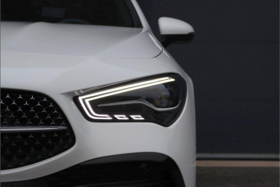 Mercedes-Benz CLA-Klasse Shooting Brake 250 e AMG Line Aut8 | Facelift | Panoramadak | Distronic | Keyless Go | Widescreen | Verwarmd Stuurwiel | Sfeerverlichting | Dodehoekassistent | Camera |