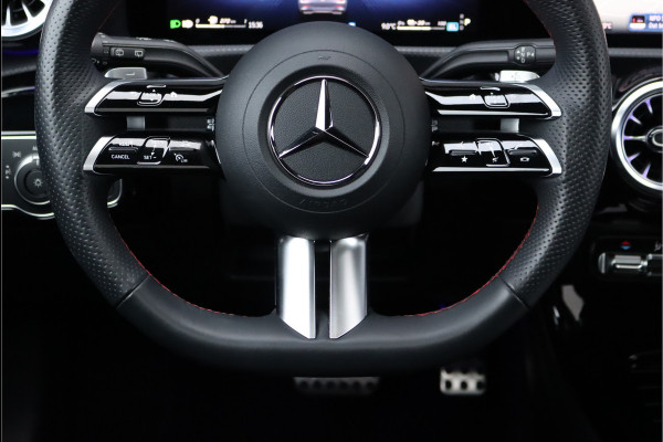 Mercedes-Benz CLA-Klasse Shooting Brake 250 e AMG Line Aut8 | Facelift | Panoramadak | Distronic | Keyless Go | Widescreen | Verwarmd Stuurwiel | Sfeerverlichting | Dodehoekassistent | Camera |