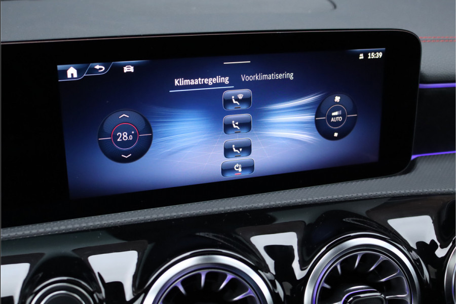 Mercedes-Benz CLA-Klasse Shooting Brake 250 e AMG Line Aut8 | Facelift | Panoramadak | Distronic | Keyless Go | Widescreen | Verwarmd Stuurwiel | Sfeerverlichting | Dodehoekassistent | Camera |