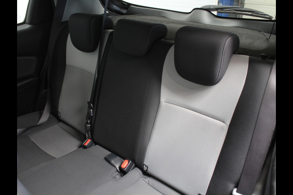 Toyota Yaris 1.5 Hybrid Dynamic CLIMATE | CRUISE | LED | CAMERA | CARPLAY | KEYLESS