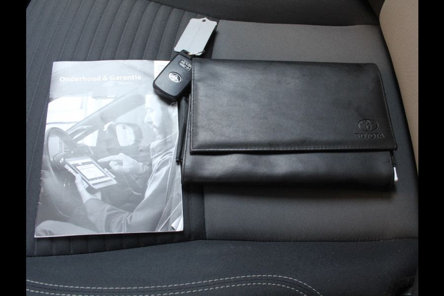 Toyota Yaris 1.5 Hybrid Dynamic CLIMATE | CRUISE | LED | CAMERA | CARPLAY | KEYLESS