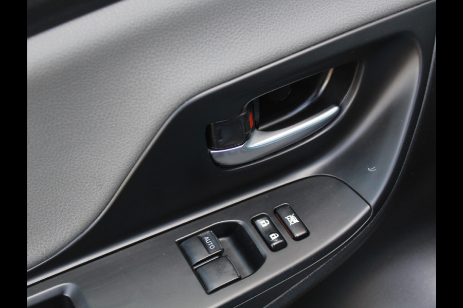 Toyota Yaris 1.5 Hybrid Dynamic CLIMATE | CRUISE | LED | CAMERA | CARPLAY | KEYLESS