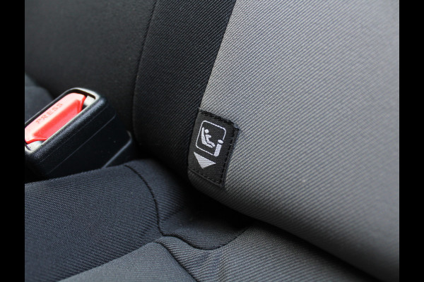 Toyota Yaris 1.5 Hybrid Dynamic CLIMATE | CRUISE | LED | CAMERA | CARPLAY | KEYLESS