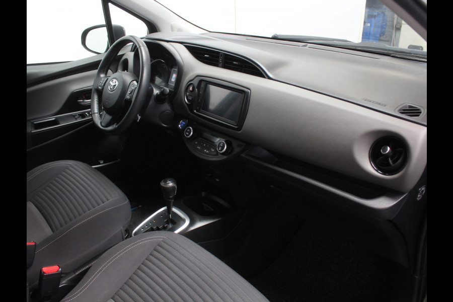 Toyota Yaris 1.5 Hybrid Dynamic CLIMATE | CRUISE | LED | CAMERA | CARPLAY | KEYLESS