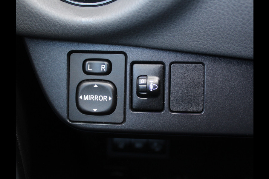 Toyota Yaris 1.5 Hybrid Dynamic CLIMATE | CRUISE | LED | CAMERA | CARPLAY | KEYLESS