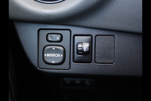 Toyota Yaris 1.5 Hybrid Dynamic CLIMATE | CRUISE | LED | CAMERA | CARPLAY | KEYLESS