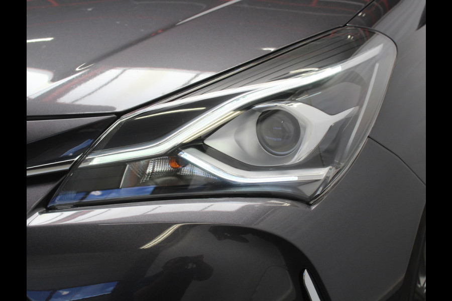 Toyota Yaris 1.5 Hybrid Dynamic CLIMATE | CRUISE | LED | CAMERA | CARPLAY | KEYLESS
