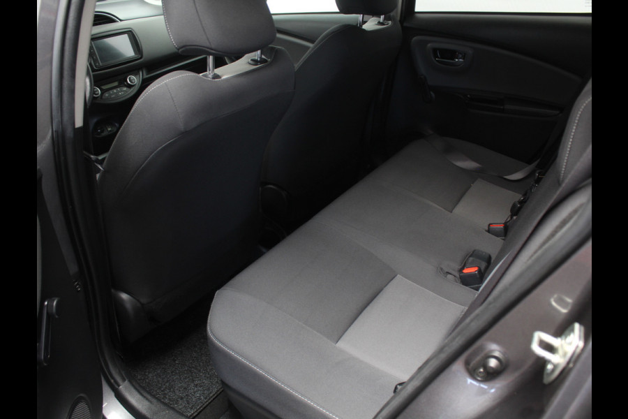 Toyota Yaris 1.5 Hybrid Dynamic CLIMATE | CRUISE | LED | CAMERA | CARPLAY | KEYLESS