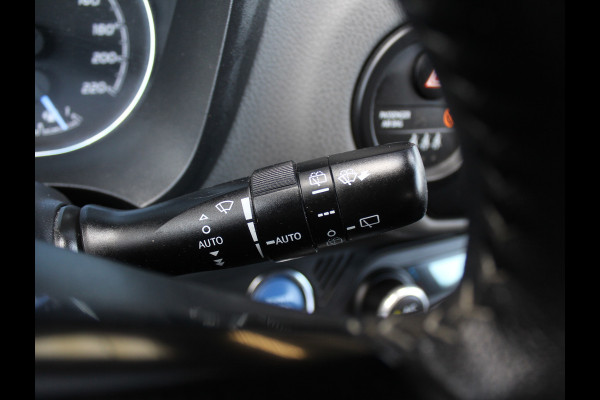 Toyota Yaris 1.5 Hybrid Dynamic CLIMATE | CRUISE | LED | CAMERA | CARPLAY | KEYLESS