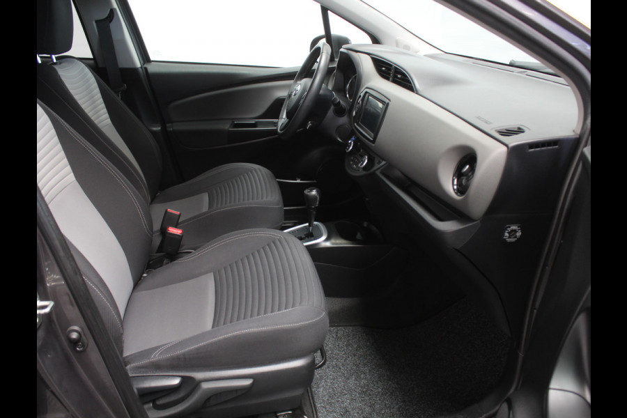 Toyota Yaris 1.5 Hybrid Dynamic CLIMATE | CRUISE | LED | CAMERA | CARPLAY | KEYLESS