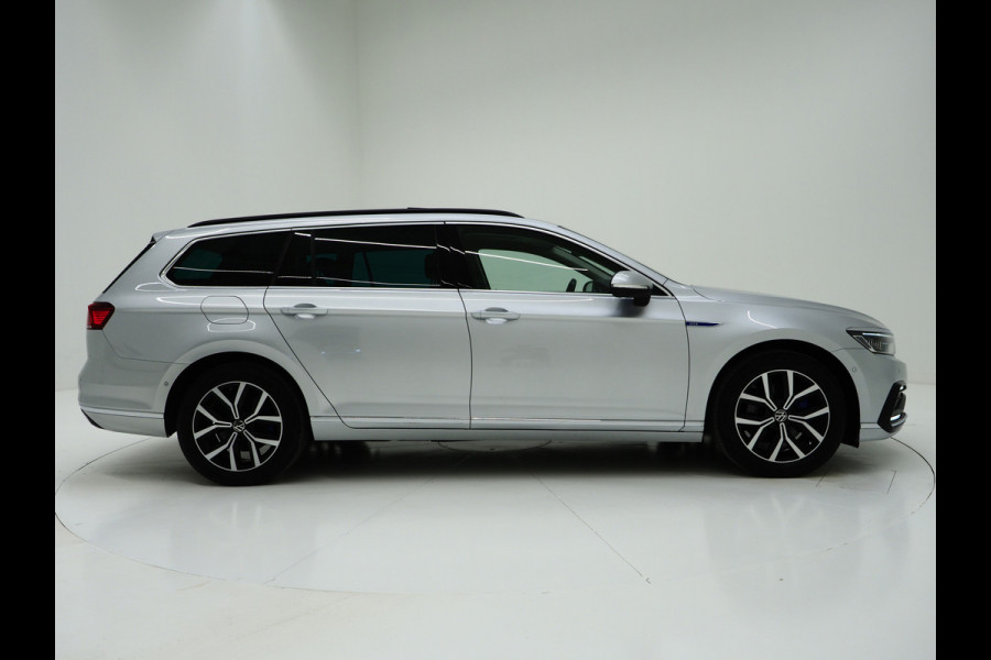 Volkswagen Passat Variant 1.4 TSI PHEV GTE R-line | Panoramadak | Trekhaak | Dynaudio | 360 | Massage | Head Up | Adaptive