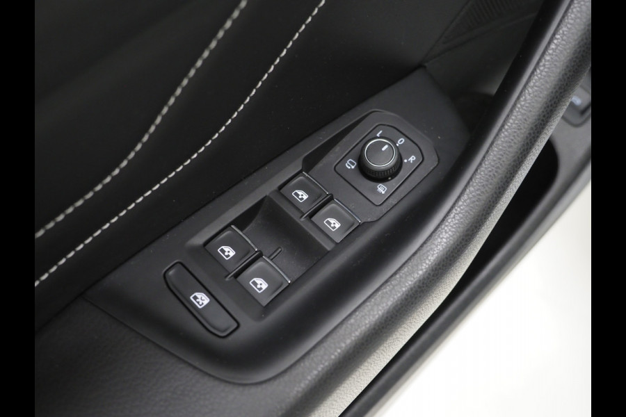 Volkswagen Passat Variant 1.4 TSI PHEV GTE R-line | Panoramadak | Trekhaak | Dynaudio | 360 | Massage | Head Up | Adaptive