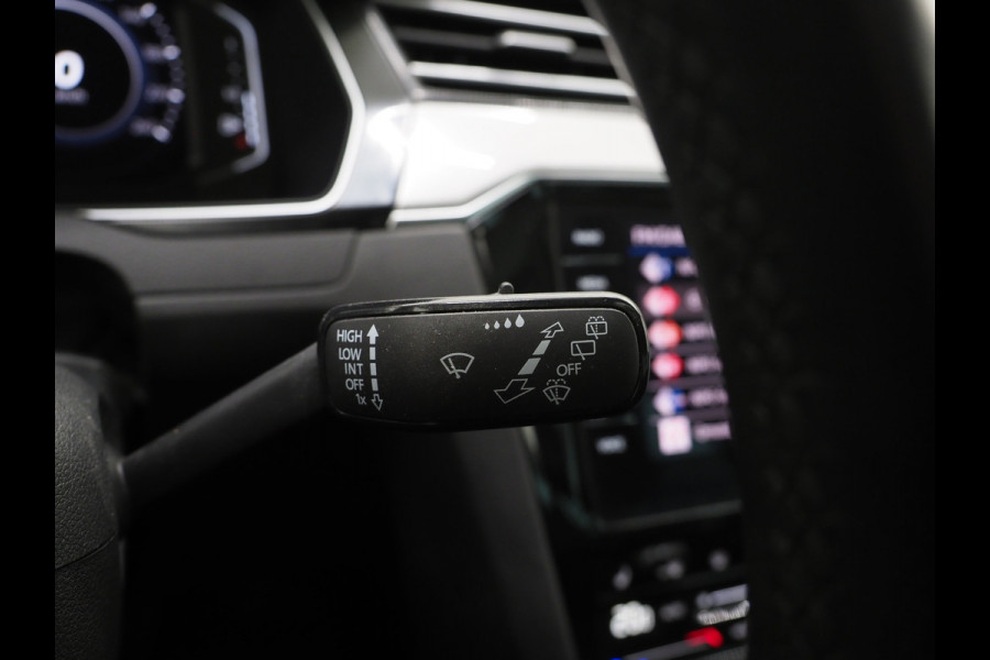 Volkswagen Passat Variant 1.4 TSI PHEV GTE R-line | Panoramadak | Trekhaak | Dynaudio | 360 | Massage | Head Up | Adaptive