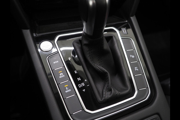 Volkswagen Passat Variant 1.4 TSI PHEV GTE R-line | Panoramadak | Trekhaak | Dynaudio | 360 | Massage | Head Up | Adaptive