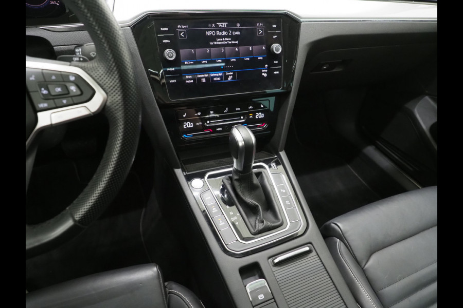 Volkswagen Passat Variant 1.4 TSI PHEV GTE R-line | Panoramadak | Trekhaak | Dynaudio | 360 | Massage | Head Up | Adaptive