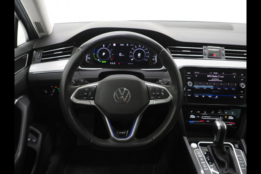 Volkswagen Passat Variant 1.4 TSI PHEV GTE R-line | Panoramadak | Trekhaak | Dynaudio | 360 | Massage | Head Up | Adaptive