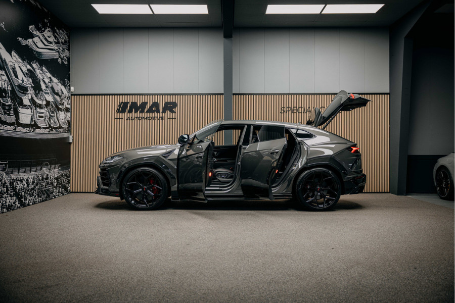 Lamborghini Urus Urban 4.0 V8 Urus Full Urban Pack met Novitec Wheels and Exhaust!