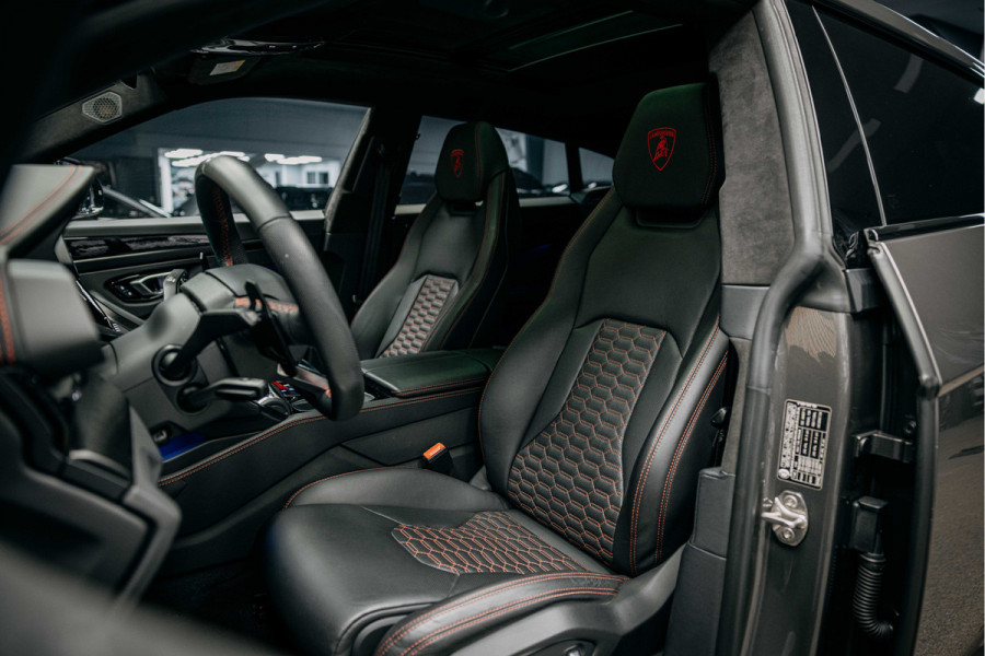 Lamborghini Urus Urban 4.0 V8 Urus Full Urban Pack met Novitec Wheels and Exhaust!