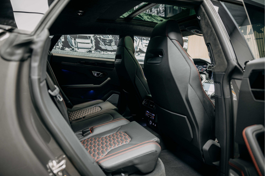 Lamborghini Urus Urban 4.0 V8 Urus Full Urban Pack met Novitec Wheels and Exhaust!