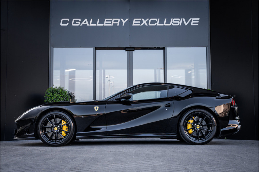 Ferrari 812 6.5 V12 Superfast HELE - Racing seats l Passenger display l JBL