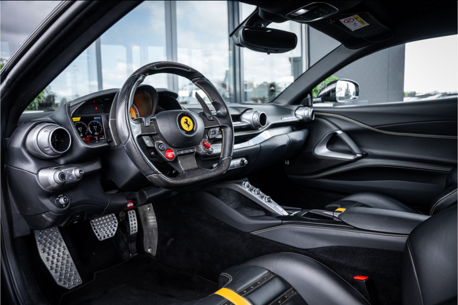 Ferrari 812 6.5 V12 Superfast HELE - Racing seats l Passenger display l JBL